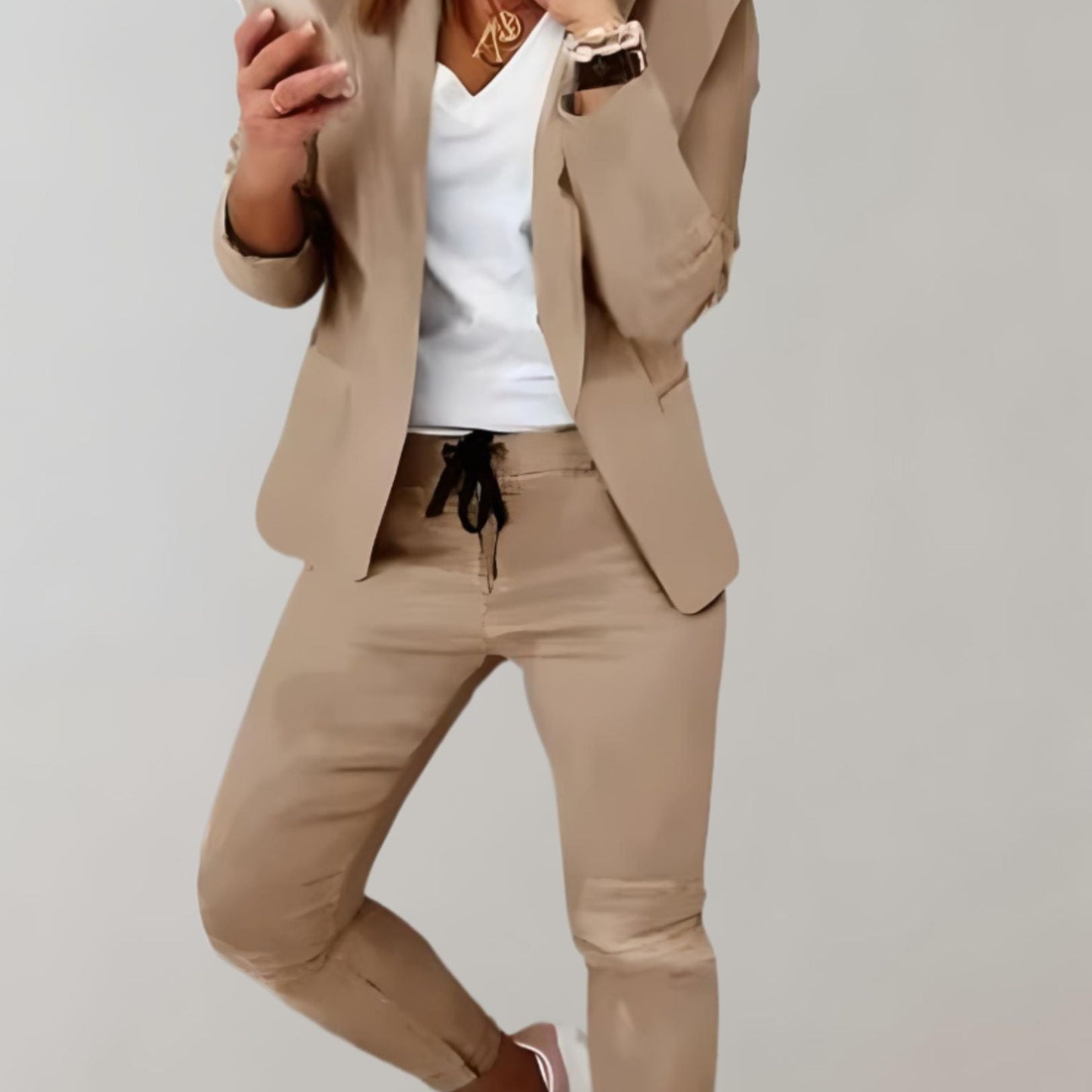 Katrina | Costume à Carreaux Moderne au Style de Bureau Polyvalent pour Femmes