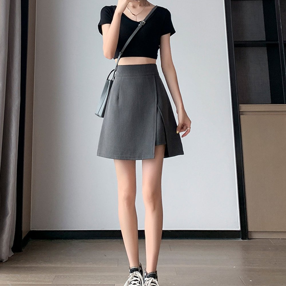 Ananya | Jupe Mini Portefeuille Asymétrique Moderne pour Femme