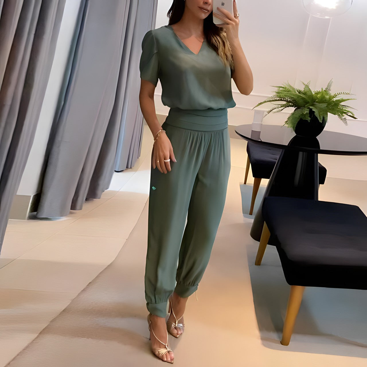 Heidi | Ensemble Deux Pièces avec Haut à Col en V & Pantalon à Taille Large pour Femme