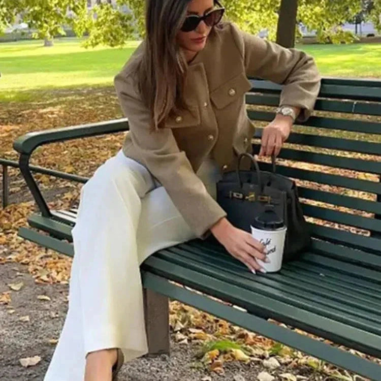 Blazer court en laine FEMININO Essentielle