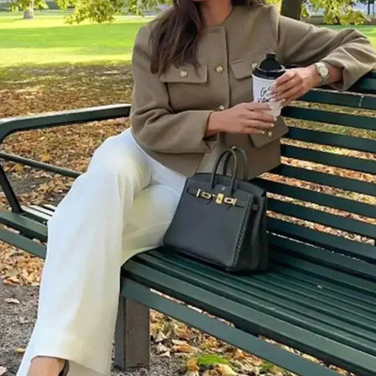 Blazer court en laine FEMININO Essentielle