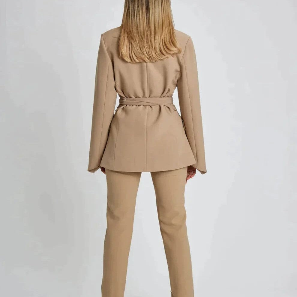 Blazer élégant pour femmes de tous âges Essentielle