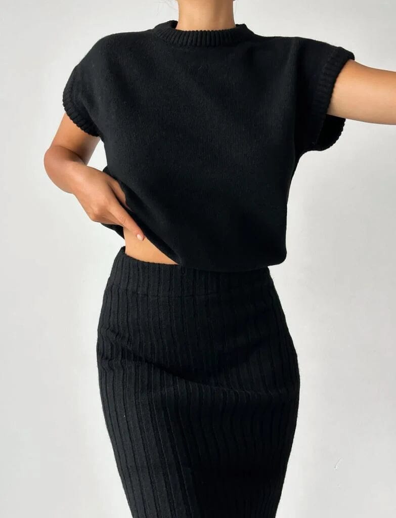 CARDIGAN SANS MANCHES ET JUPE EN MAILLE FEMININO Essentielle