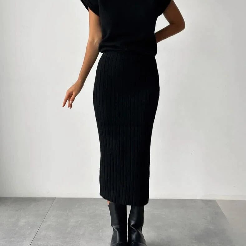 CARDIGAN SANS MANCHES ET JUPE EN MAILLE FEMININO Essentielle