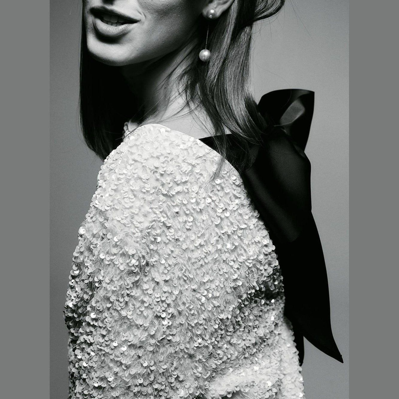 Marcelle | Robe à paillettes avec nœud et fermeture à nœud pour femmes