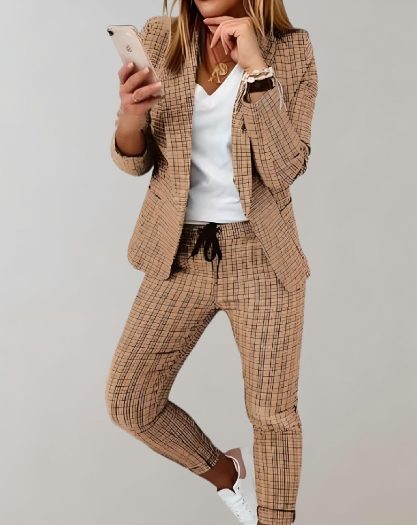 Katrina | Costume à Carreaux Moderne au Style de Bureau Polyvalent pour Femmes