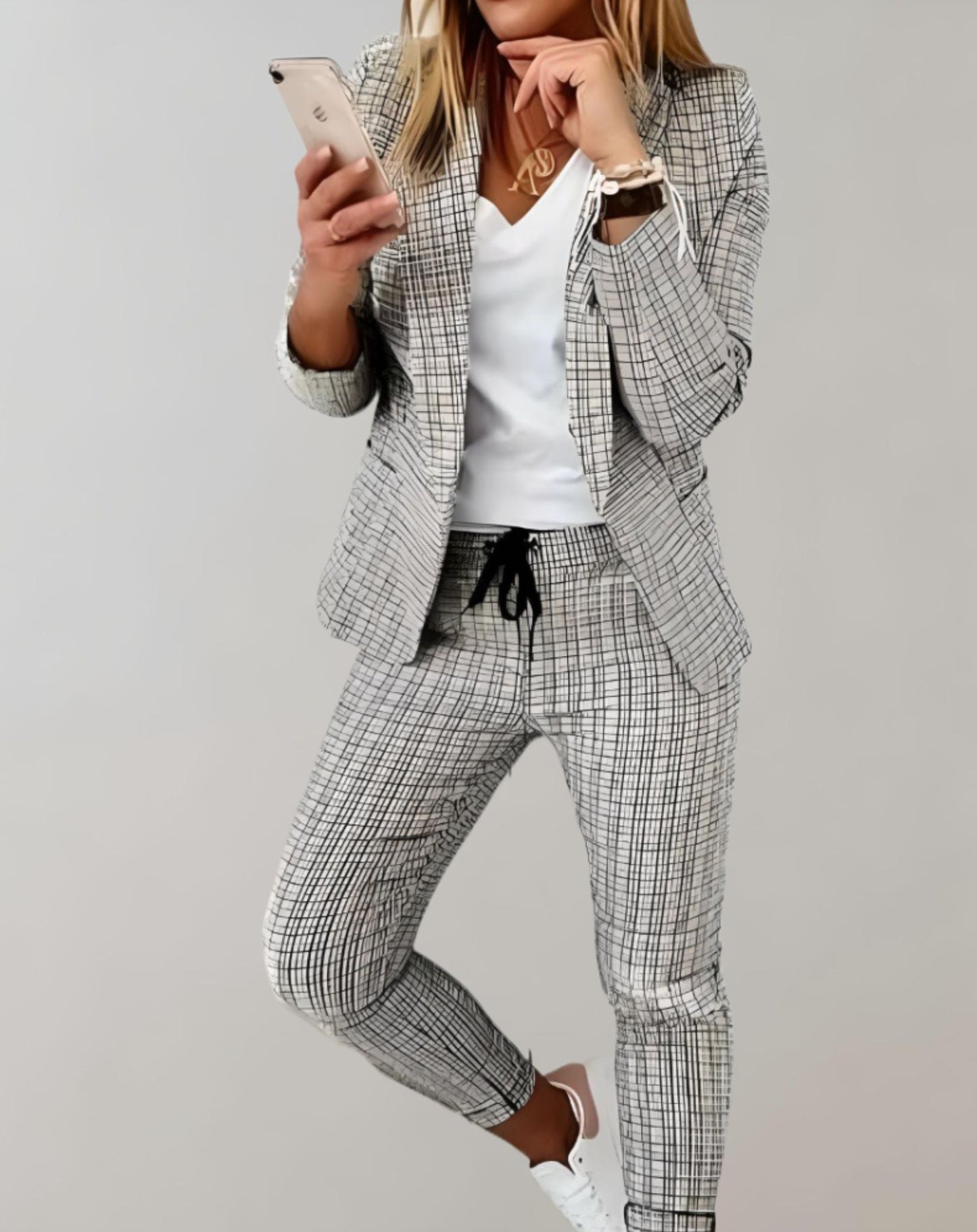 Katrina | Costume à Carreaux Moderne au Style de Bureau Polyvalent pour Femmes