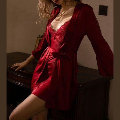 Nuisette Satin et Dentelle Élégante