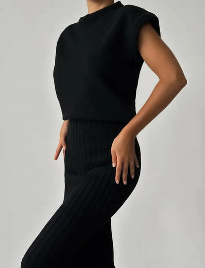 CARDIGAN SANS MANCHES ET JUPE EN MAILLE FEMININO Essentielle 